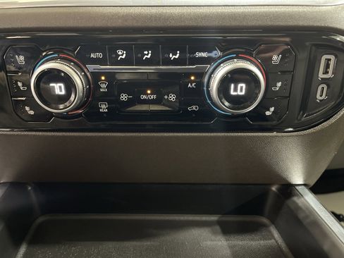 Used 2024 GMC Sierra 3500 SLT w/ SLT Premium Package AWD/4WD image 27