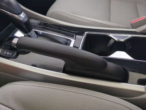 Used 2017 Honda Accord EX-L image 28