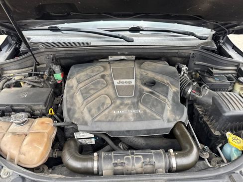 Used 2014 Jeep Grand Cherokee Overland w/ Advanced Technology Group image 38