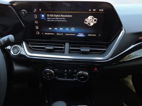 New 2026 Chevrolet Trax RS w/ Driver Confidence Package image 18