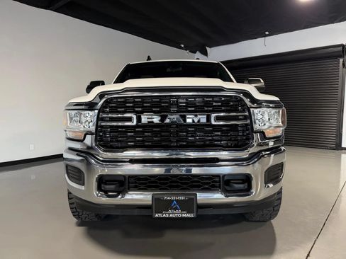 Used 2022 RAM 2500 Big Horn AWD/4WD image 2