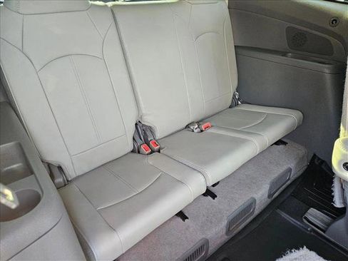 Used 2015 Chevrolet Traverse LT image 20