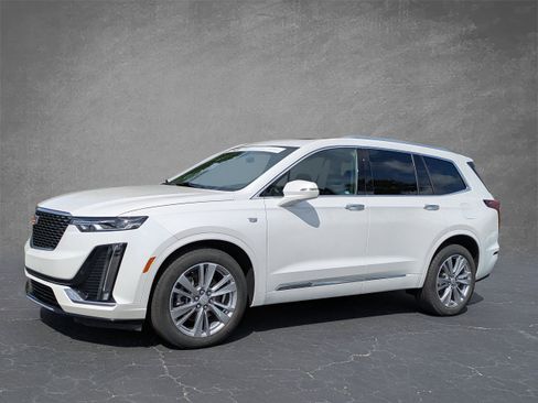 Certified 2024 Cadillac XT6 Premium Luxury w/ LPO, Floor Liner Package AWD/4WD image 2