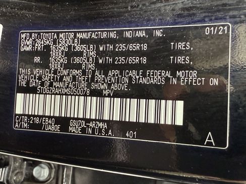 Used 2021 Toyota Highlander XLE FWD image 32