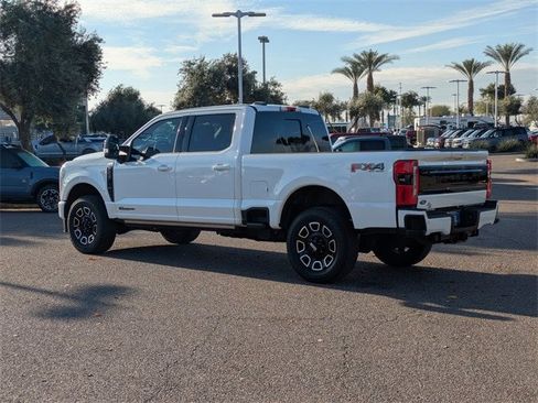 Used 2025 Ford F250 Platinum w/ FX4 Off-Road Package image 4
