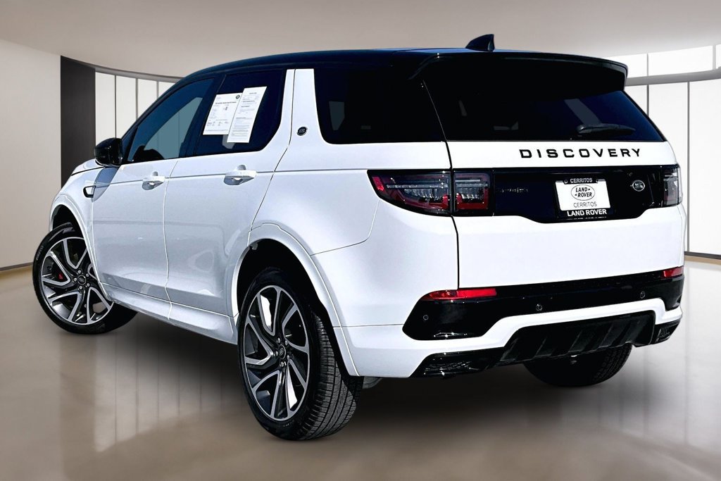 Certified 2022 Land Rover Discovery Sport SE R-Dynamic AWD/4WD image 4