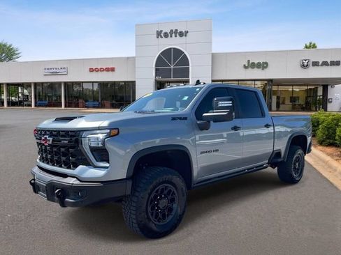 Used 2025 Chevrolet Silverado 2500 ZR2 w/ ZR2 Bison Edition AWD/4WD image 1