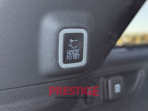 Used 2024 Jeep Grand Cherokee Overland w/ Advanced Protech Group III AWD/4WD image 13