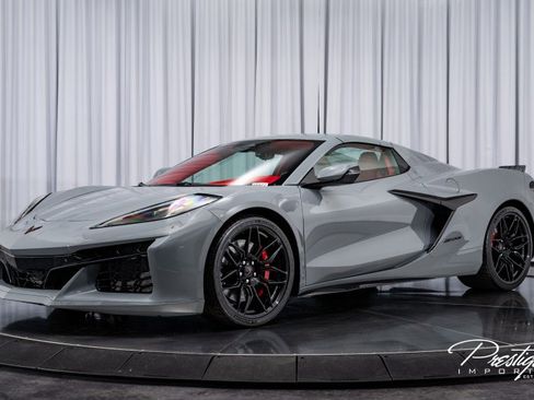 Used 2024 Chevrolet Corvette Z06 w/ Battery Protection Package image 9