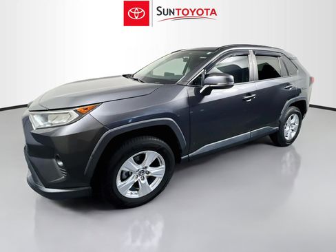 Used 2019 Toyota RAV4 XLE FWD image 9