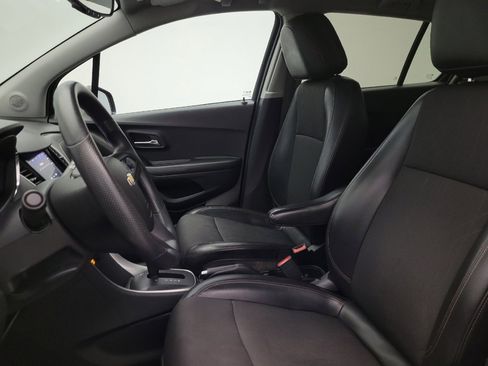 Used 2022 Chevrolet Trax LT AWD/4WD image 17