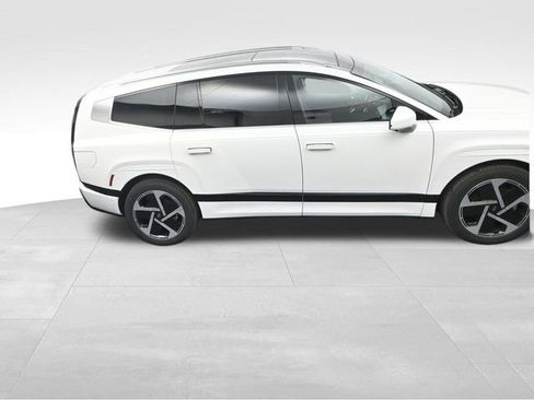 New 2026 Hyundai Ioniq 9 Calligraphy image 31