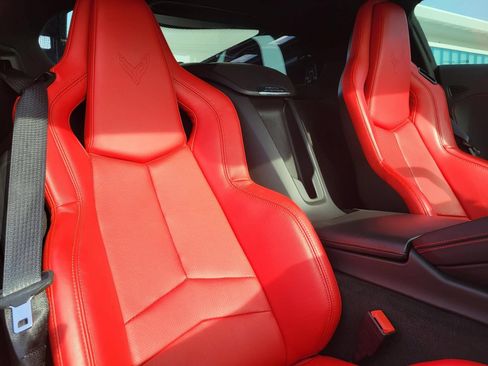 Used 2024 Chevrolet Corvette Stingray Coupe RWD image 11