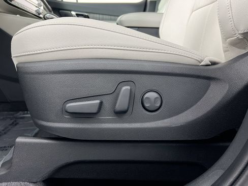 Used 2023 Kia Telluride EX w/ EX Captain's Chair Package FWD image 13