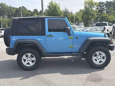 Used 2010 Jeep Wrangler Sport AWD/4WD image 9