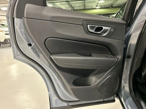 Certified 2024 Volvo XC60 B5 Core w/ Protection Package Premier AWD/4WD image 21