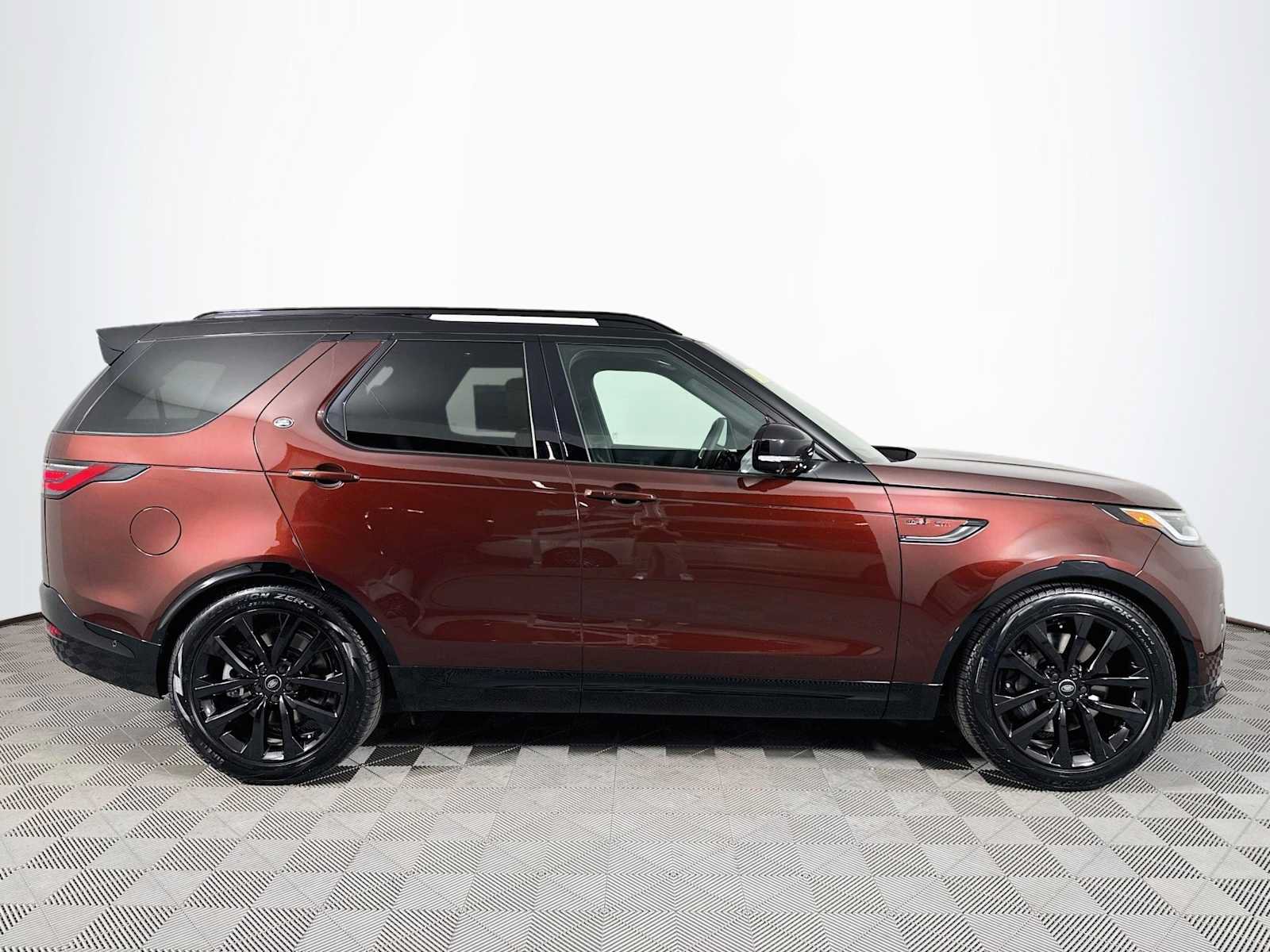 New 2026 Land Rover Discovery Limited Edition AWD/4WD image 4