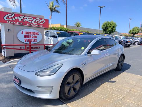 Used 2018 Tesla Model 3 Long Range AWD/4WD image 3