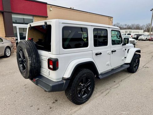 Used 2020 Jeep Wrangler Unlimited Sahara AWD/4WD image 5