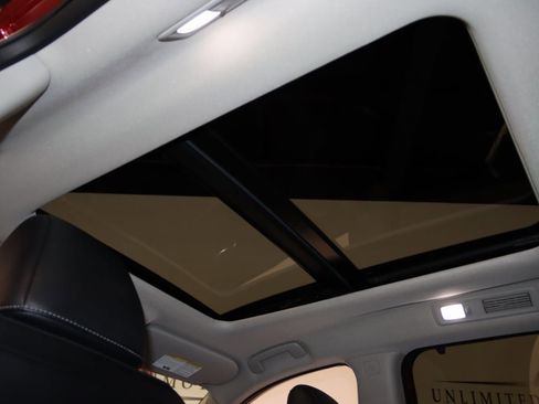 Used 2022 Nissan Pathfinder Platinum w/ Cargo Package image 13