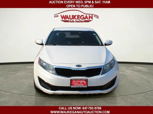 Used 2011 Kia Optima LX FWD image 2