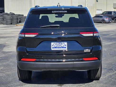 New 2025 Jeep Grand Cherokee Limited image 5