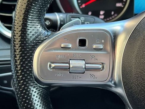 Used 2022 Mercedes-Benz GLC 300 image 27