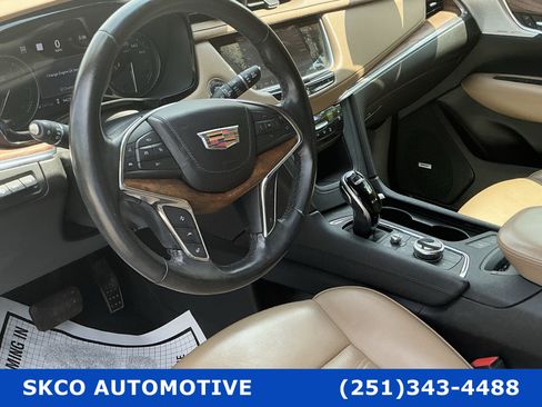 Used 2021 Cadillac XT5 Premium Luxury w/ Platinum Package AWD/4WD image 18
