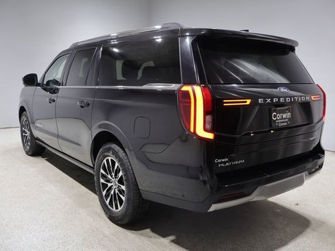 Used 2025 Ford Expedition Max Platinum AWD/4WD image 5