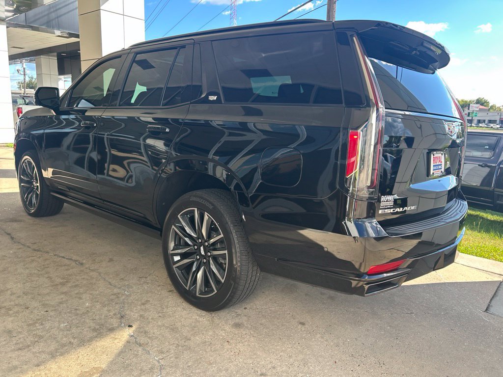 Used 2024 Cadillac Escalade Sport Platinum AWD/4WD image 5