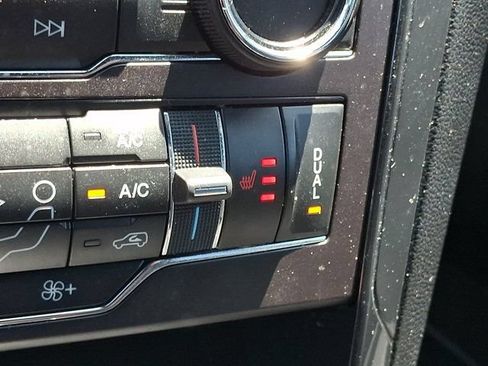 Used 2018 Ford Explorer XLT w/ Equipment Group 201A AWD/4WD image 29