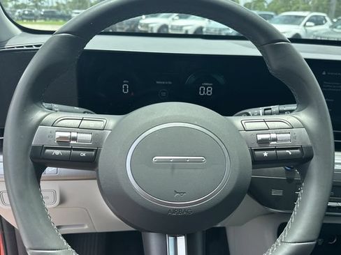Used 2025 Hyundai Kona SEL FWD image 18