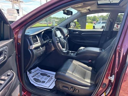 Used 2016 Toyota Highlander Limited FWD image 10
