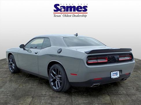 Used 2023 Dodge Challenger SXT w/ Plus Package image 8