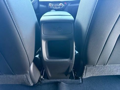 Used 2026 Chevrolet Trax LT w/ Midnight Edition FWD image 11