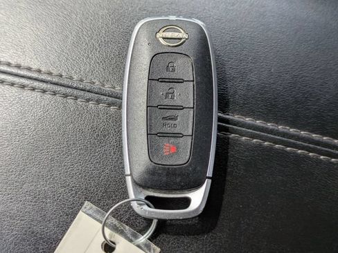 Used 2024 Nissan Sentra SV FWD image 31
