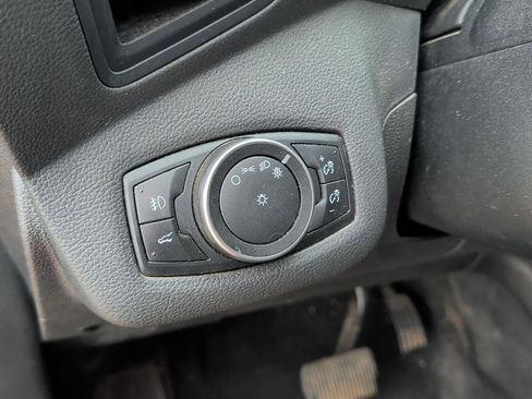 Used 2017 Ford Escape SE image 16