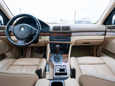 Used 2001 BMW 540i Sedan image 12