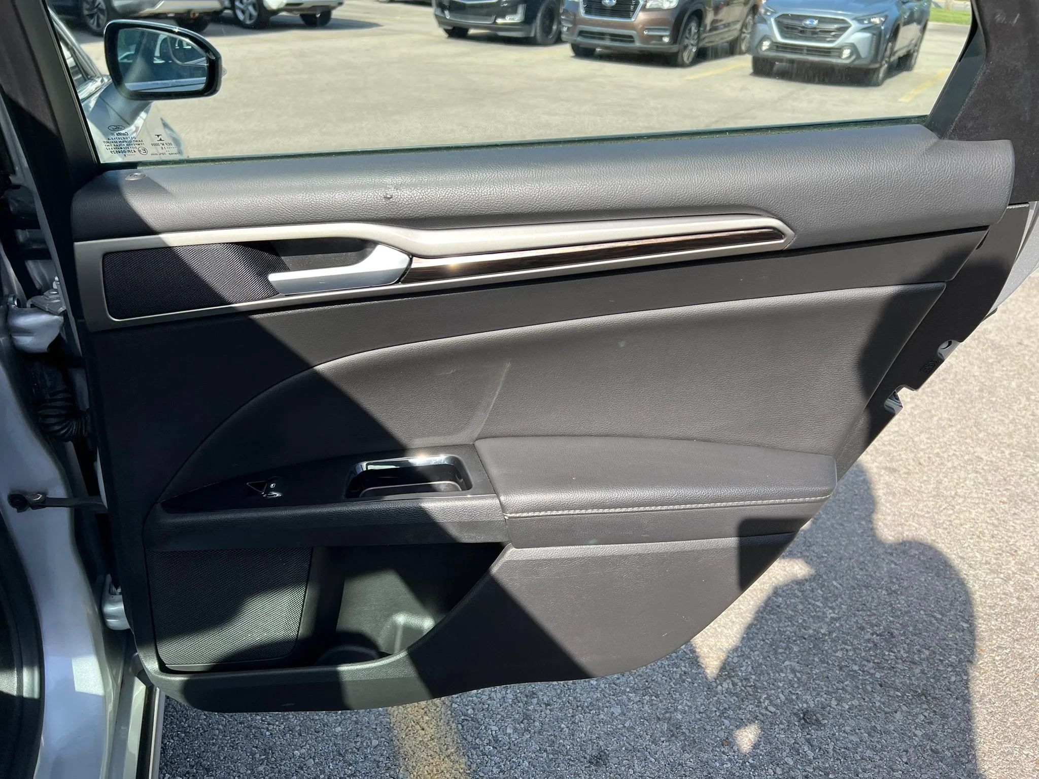 Used 2016 Ford Fusion SE w/ Equipment Group 202A FWD image 26