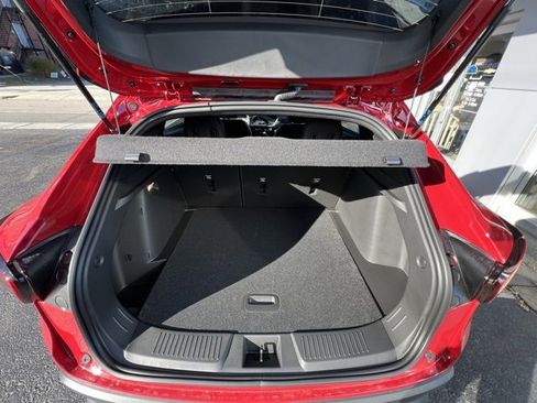 New 2026 Chevrolet Trax RS w/ Sunroof Package image 20