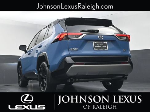 Used 2025 Toyota RAV4 XSE w/ Weather Package AWD/4WD image 19