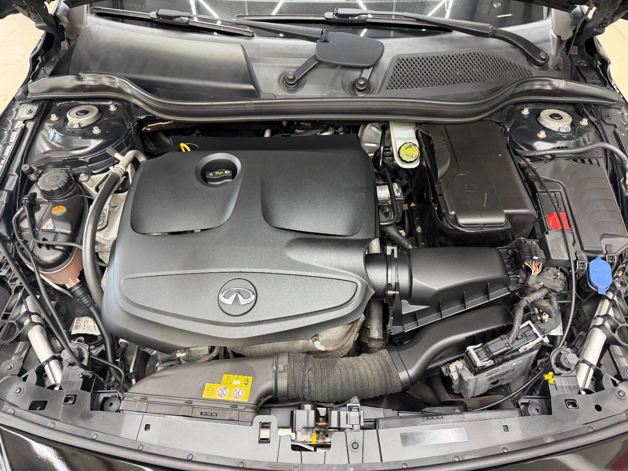 Used 2018 INFINITI QX30 FWD image 7