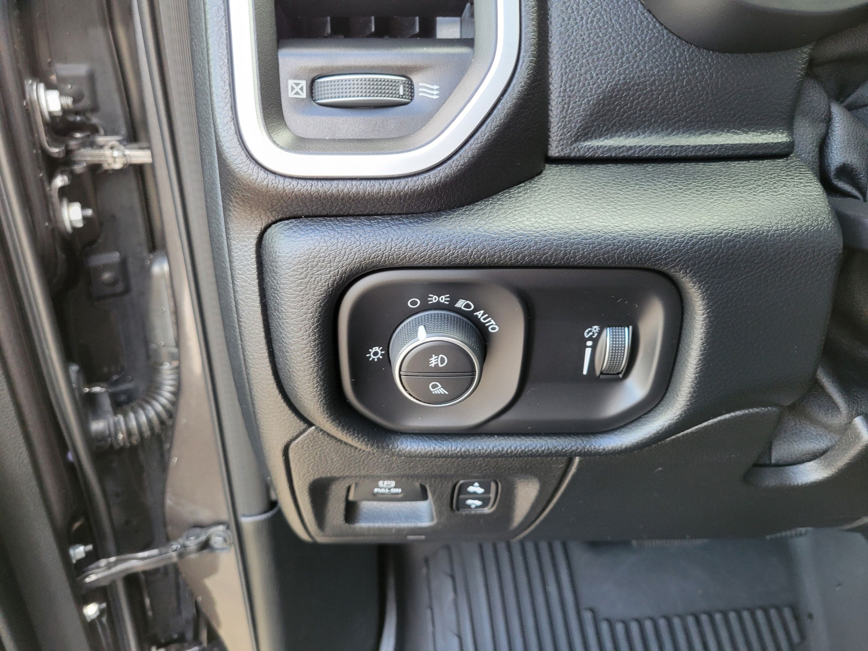 Used 2021 RAM 1500 Big Horn RWD image 27