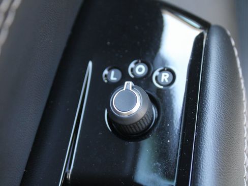 Used 2022 Jeep Wagoneer Series II image 19