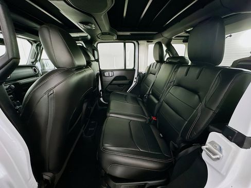 Used 2023 Jeep Wrangler Sahara w/ Cold Weather Group image 30