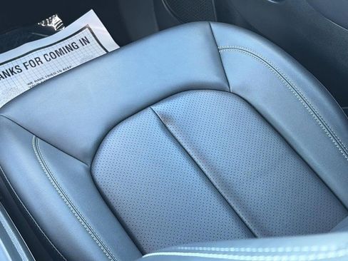 Used 2025 Chrysler Pacifica Select FWD image 15