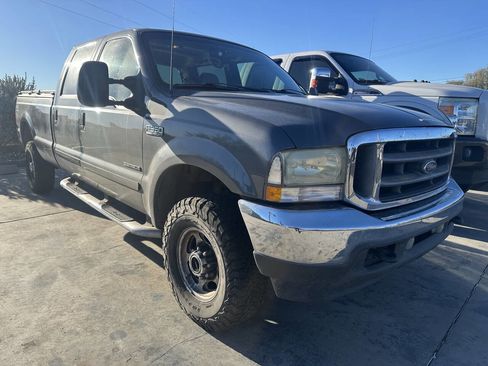 Used 2002 Ford F350 Lariat image 1