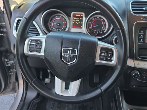 Used 2019 Dodge Journey SE w/ Connectivity Group FWD image 23