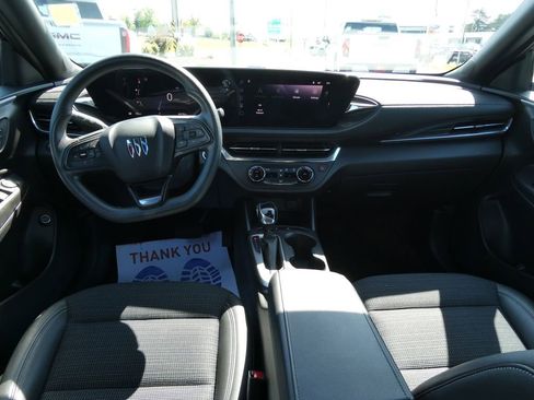 Used 2024 Buick Envista Preferred w/ Convenience II Package FWD image 21
