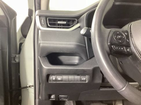 Used 2022 Toyota RAV4 XLE Premium AWD/4WD image 12